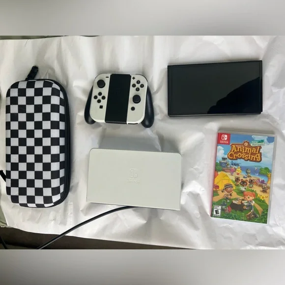 Nintendo Switch OLED in White with Animal Crossing game and case - Picture 1 of 3